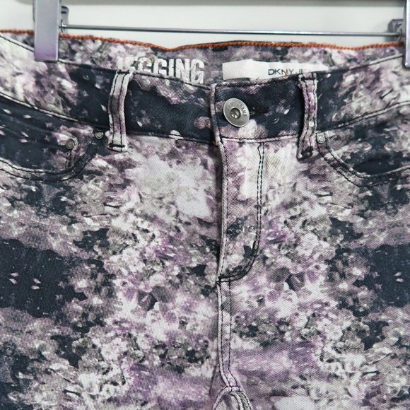 DKNY Crystal Print Multi Colored Jeggings 6 - Picture 4 of 10